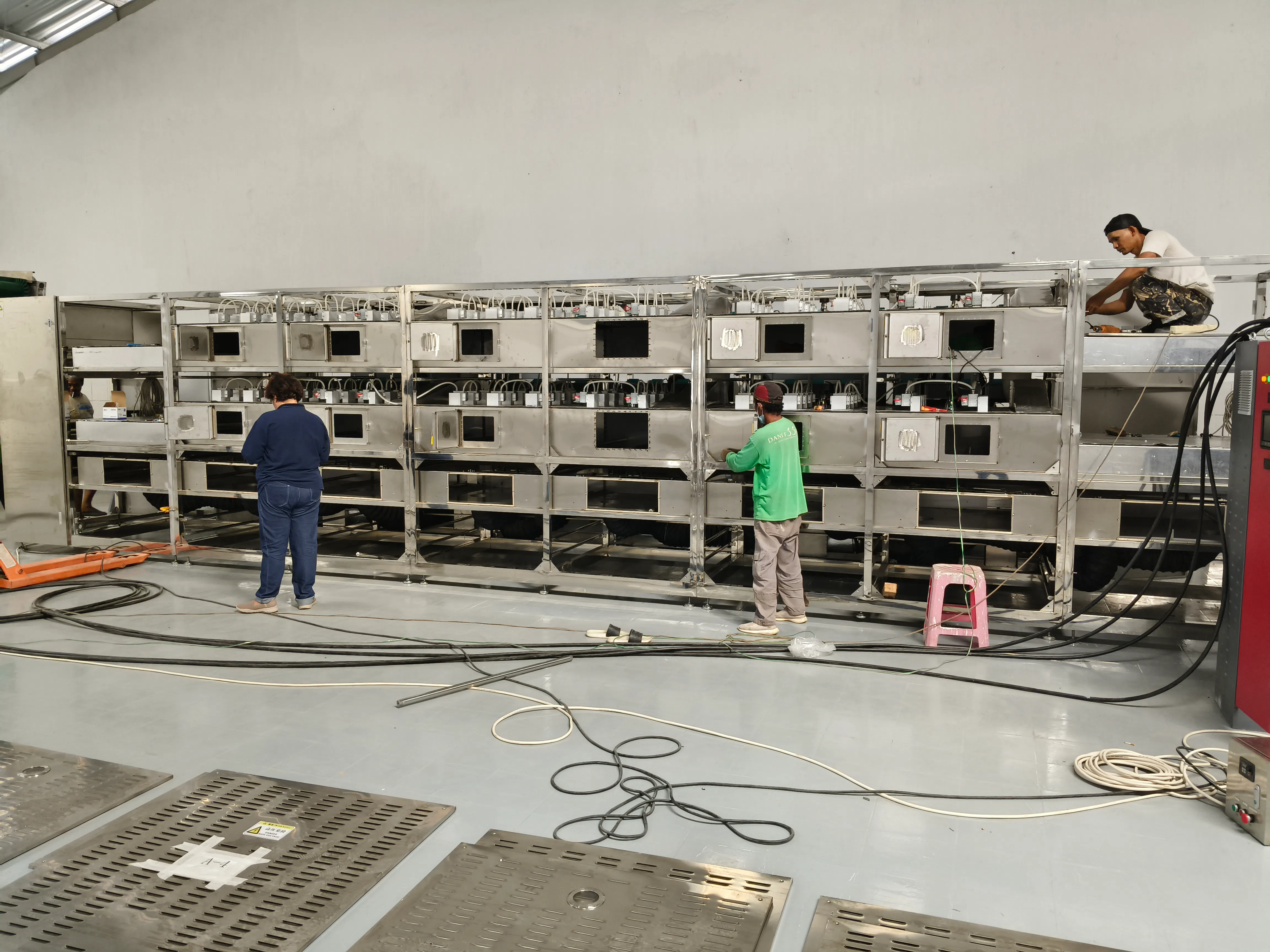 Equipamento industrial de esterilização de especiarias por micro-ondas
